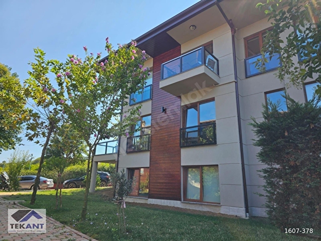 Tekant Gayrimenkulden Kidstown Riva Sitesinde Aynı Blokta Satılık 2+1 ve 4+1 Bahçe Dubleksi