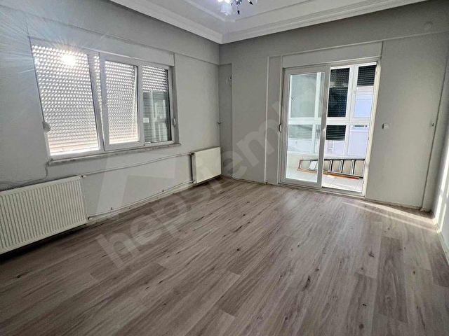 SALI PAZARINDA 3+1 DOĞALGAZLI DAİRE - Görsel 9