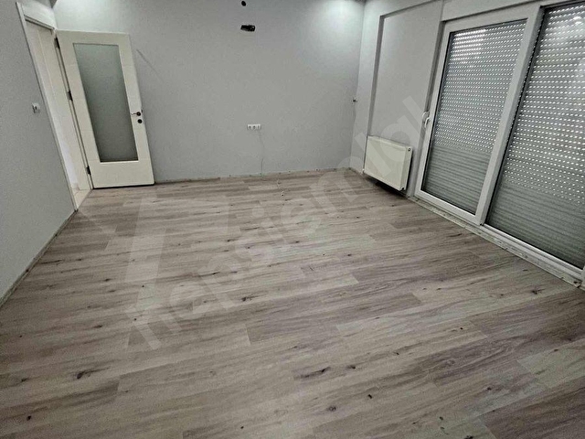 SALI PAZARINDA 3+1 DOĞALGAZLI DAİRE