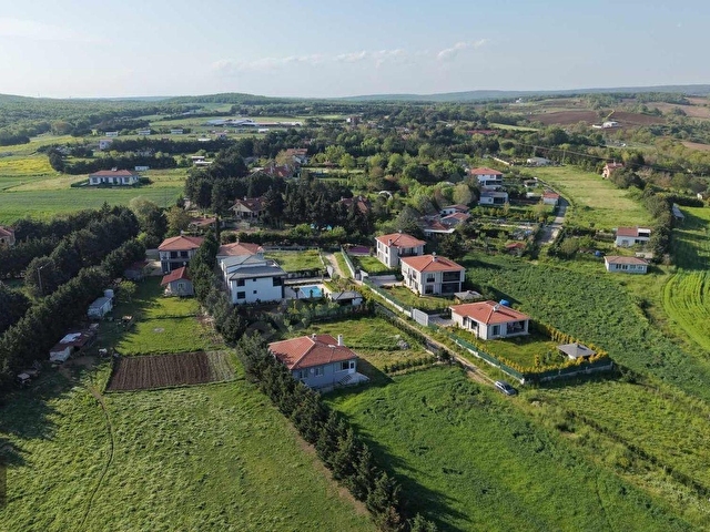 ÇATALCA KABAKÇADA VİLLALAR ARASINDA 850 M² PARSEL - Görsel 3