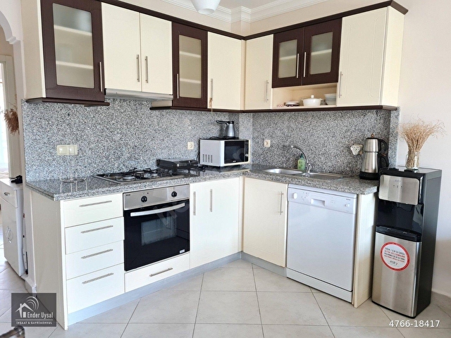Sunset Beach Club’ta Denize Sıfır 2+1 Dubleks | Eşyalı | Jakuzi & Havuz Manzaralı