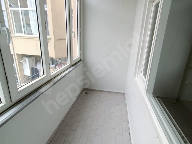 FINDIKZADE CUMA PAZARI 85 m2 2.KAT FULL YAPILI BALKONLU DAİRE - Görsel 7