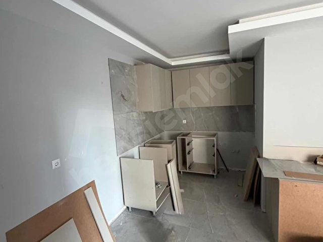 ANİTTADAN SATILIK CADDE YAKINI LÜKS BİNADA SIFIR 1+1 DAİRE - Görsel 3