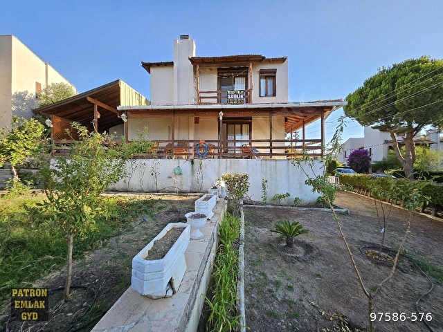 ÇEŞME ILDIR MEVKİNDE DENİZE 250 METRE MESAFEDE 350 M2 ARSA İÇİNDE SATILIK 4+1 DUBLEKS VİLLA - Görsel 3