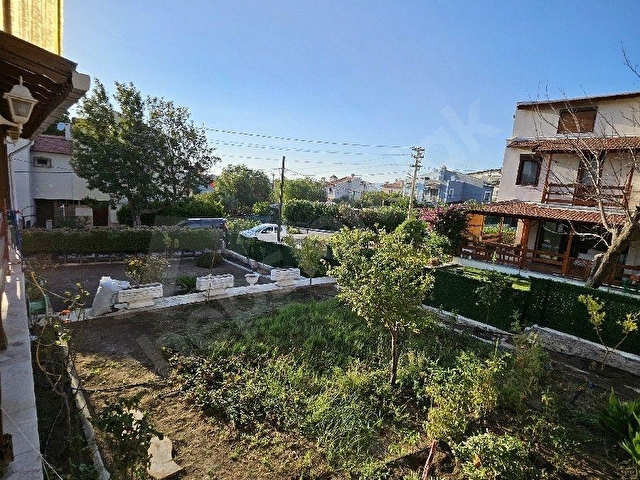 ÇEŞME ILDIR MEVKİNDE DENİZE 250 METRE MESAFEDE 350 M2 ARSA İÇİNDE SATILIK 4+1 DUBLEKS VİLLA - Görsel 6
