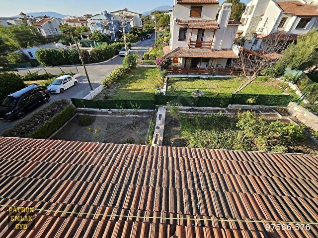 ÇEŞME ILDIR MEVKİNDE DENİZE 250 METRE MESAFEDE 350 M2 ARSA İÇİNDE SATILIK 4+1 DUBLEKS VİLLA - Görsel 18