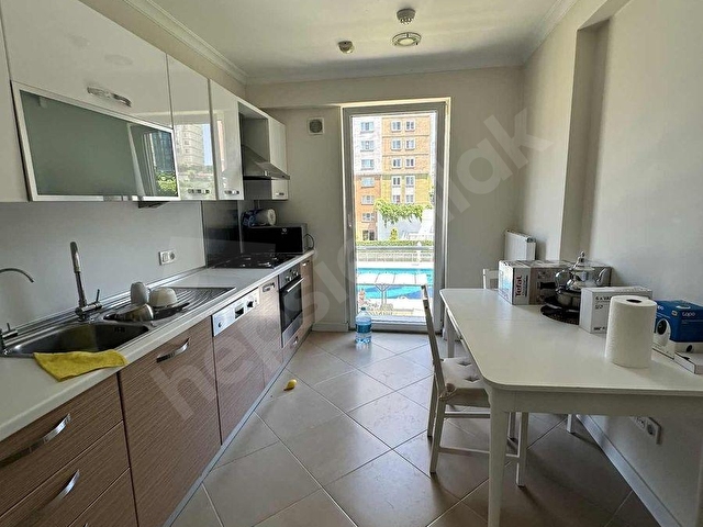 Bahçeşehir Spradon Quartz Quartz Satılık kısa katlı 4+1 daire - Görsel 8