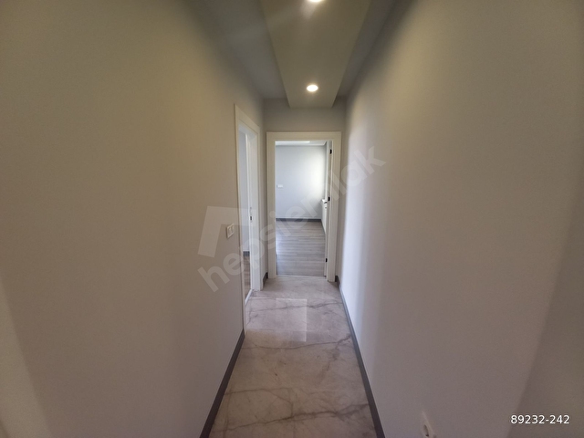 MEYDANKAVAGINDA İÇİ SIFIR YAPILI 3+1DAİRE - Görsel 16