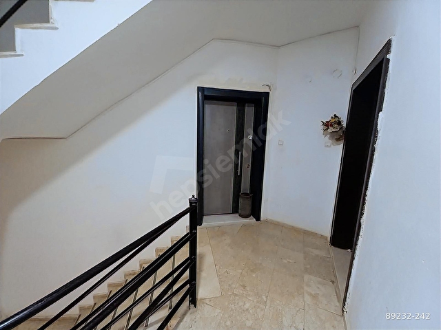 MEYDANKAVAGINDA İÇİ SIFIR YAPILI 3+1DAİRE - Görsel 27