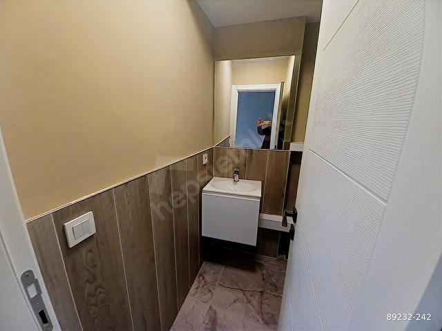 MEYDANKAVAGINDA İÇİ SIFIR YAPILI 3+1DAİRE - Görsel 24
