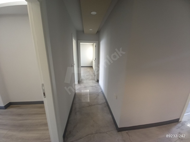 MEYDANKAVAGINDA İÇİ SIFIR YAPILI 3+1DAİRE - Görsel 19