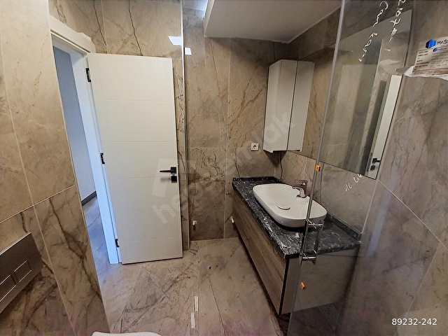 MEYDANKAVAGINDA İÇİ SIFIR YAPILI 3+1DAİRE - Görsel 20
