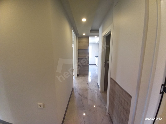 MEYDANKAVAGINDA İÇİ SIFIR YAPILI 3+1DAİRE - Görsel 10