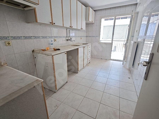 Karşıyaka Şemikler Mh Kiralık 3+1 Daire - Görsel 17