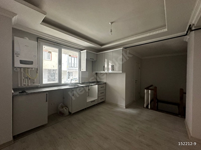 ÇEKMEKÖY KİRAZLIDERE MH SATILIK 2+1 85m² TERS DUBLEKS DAİRE - Görsel 3
