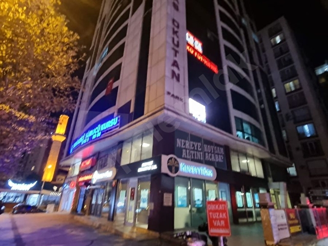 ICONICDEN CUMHURIYET BALKON KAFE KARŞISI KİRALIK 199M2 HOME OFİS - Görsel 10