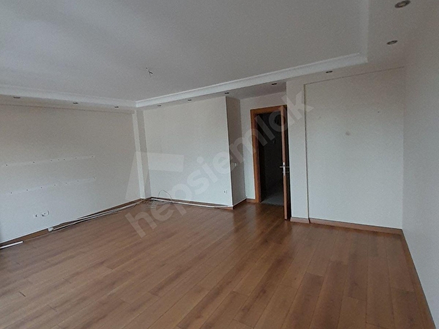 RNKdan MELİKŞAH SOKAKTA ÇİFT GİRİŞLİ GENİŞ BÜYÜK DUBLEKS DAİRE - Görsel 23