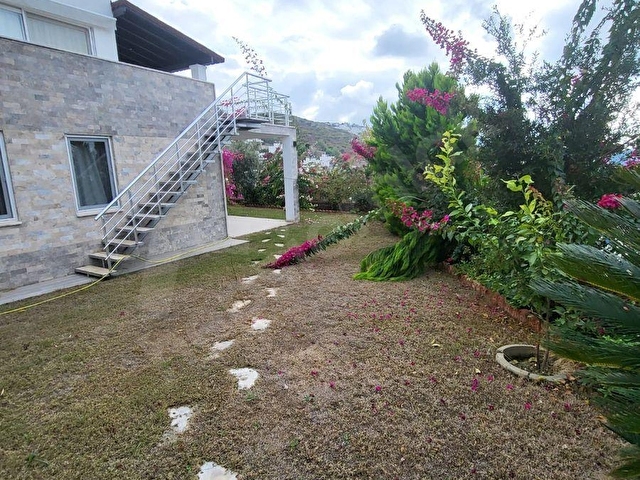 (VİDEO)Günbatımı Sitesinde Özel Köşe Otoparklı Satılık Villa - Görsel 13