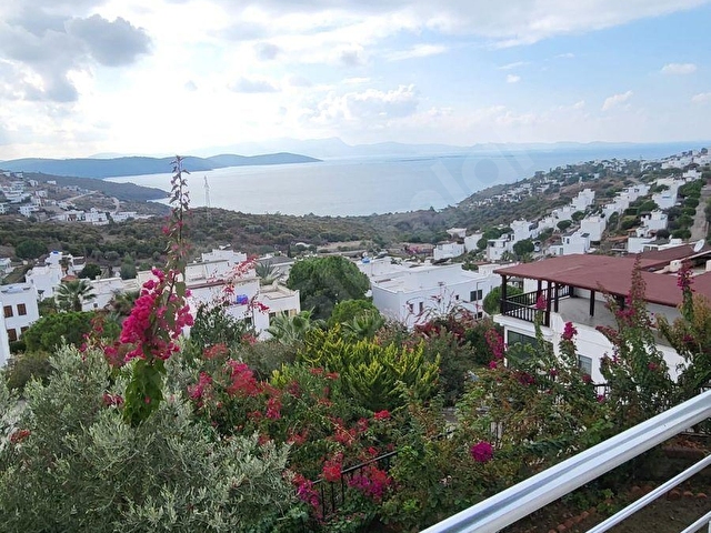 (VİDEO)Günbatımı Sitesinde Özel Köşe Otoparklı Satılık Villa - Görsel 2