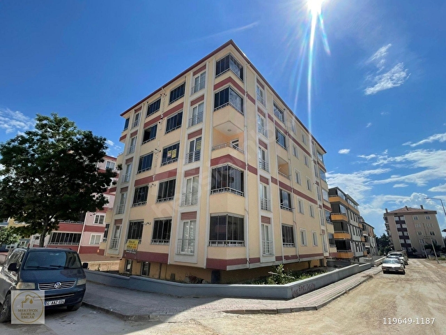 DAMLA EMLAKTAN YENİ MAHALLEDE 3+1 145 M2 SATILIK ARAKAT DAİRE ! - Görsel 3