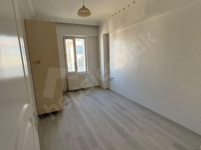 YEDİTEPE DE MERKEZİ KONUMDA SATILIK 3+1 - Görsel 15