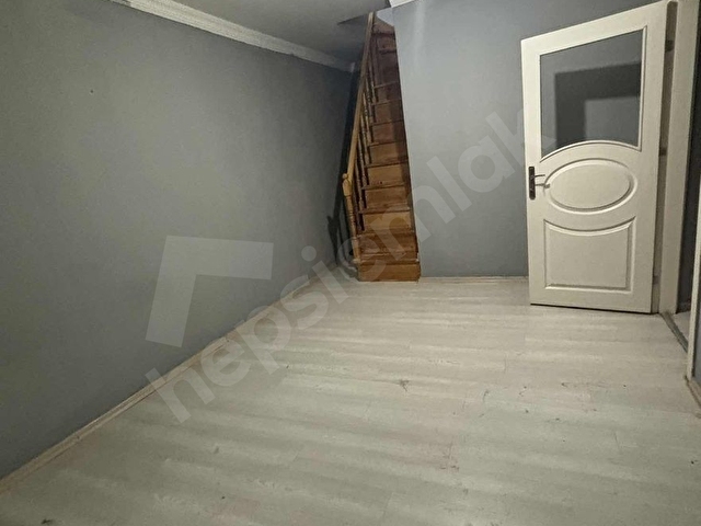 ARŞ YAPI GAYRİMENKULDEN CADDENİN DİBİ KİRALIK 2+1 DUBLEX DAİRE ! - Görsel 14