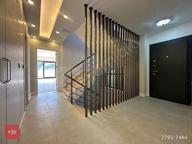 Büyükçekmece Güzelcede Deniz Manzaralı 8+1 Satılık Villa - Görsel 13