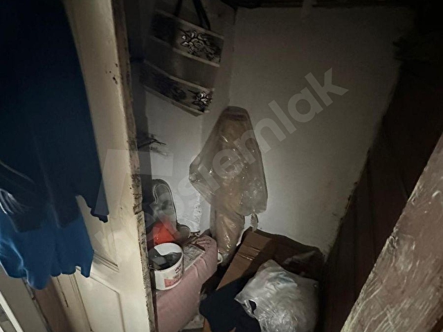 MİNİMALİST GAYRİMENKULDEN YENİKAPIDA 3 KATLI 4+1 MÜSTAKİL EV - Görsel 24