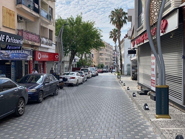 KUŞADASI GÜZELÇAMLIDA MERKEZİ İŞLEK KONUMDA SATILIK DÜKKAN - Görsel 5