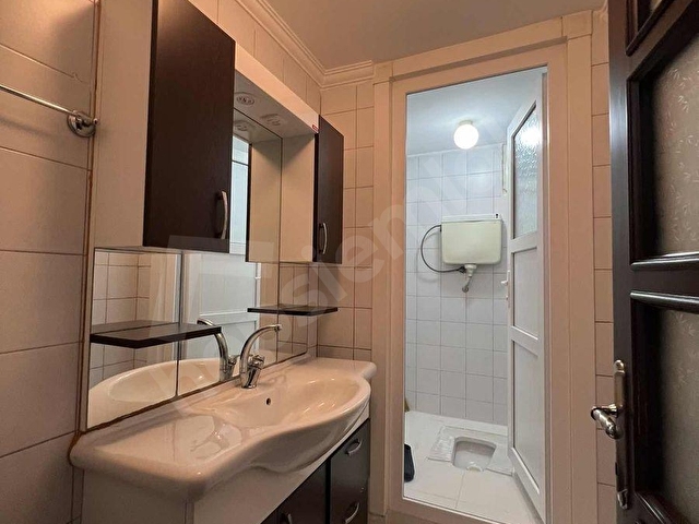 GÖRGÜLÜ EMLAKTAN ŞEHRİN MERKEZİNDE ACİL SATILIK 2+1 DAİRE - Görsel 6
