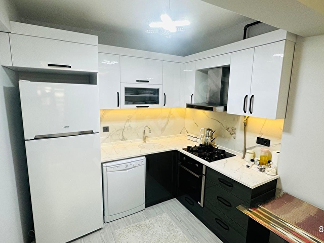YEŞİLYURTTA YENİ BİNADA D.GAZLI K.OTOPARKLI 2+1 SATILIK DAİRE - Görsel 11