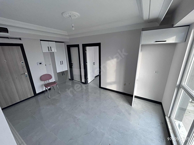 Üniversite Yolunda Güney batı Kiralık Daire...