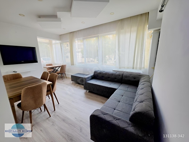 KONYAALTI LİMANDA 1+1 EŞYALI DENİZE YAKIN OTOPARKLI MERKEZ KONUM