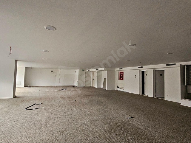 ANKARA ÇANKAYADA KİRALIK PRESTİJLİ OFİS / TBMMYE 500 METRE / 450 m² / 6 OTOPARKLI KURUMSAL OFİS - Görsel 16