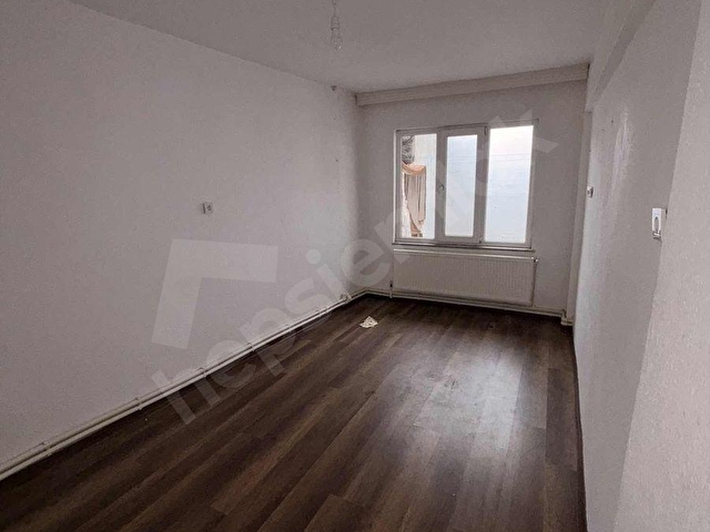 BİGA HÜKÜMET MEYDANINDA SATILIK 2+1 DAİRE - Görsel 3
