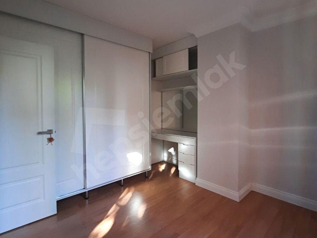 GAYRETTEPE MERKEZDE GENÇ BİNADA LUX 2+1 90 m2 2.KAT KOMBİLİ ASANSÖRLÜ KLİMALI YENİLENMİŞ FERAH DAİRE - Görsel 12