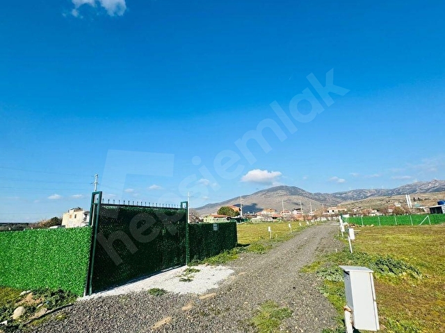 MENEMEN TÜRKELLİDE İMAR SINIRINDA 231m2 ELEKTRİK SUYU OLAN PARSELLER BUGÜN AL YARIN KAZAN! - Görsel 4