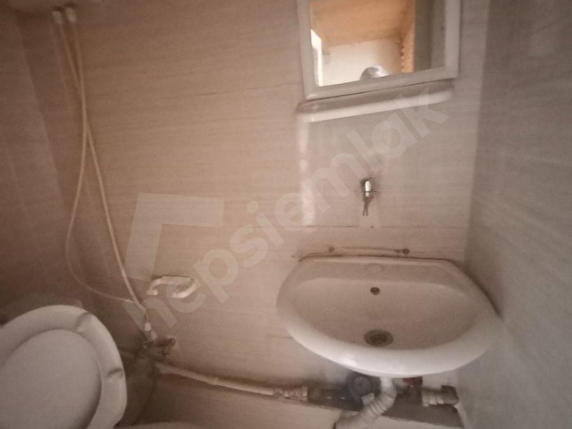 GÜNGÖREN MARAŞAL ÇAKMAK PARKI KARŞISI POSTA CD. YAKINI 16M2 WCLİ MUTFAKLI ASMA KATLI DÜKKAN - Görsel 18