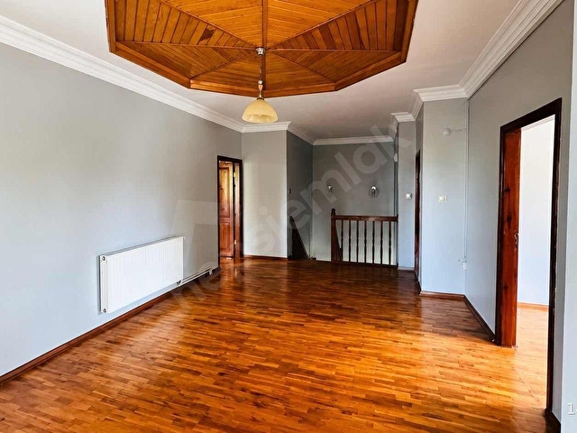 Güzelcede 330 m² Bahçeli, 3+1 Dubleks Kiralık Müstakil Villa - Görsel 5