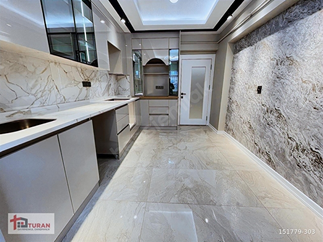 TURANDAN TELEFERİK YAKINI 2.KAT KONUMUNDA-ÖZEL YAPIM 3+1 DAİRE - Görsel 9