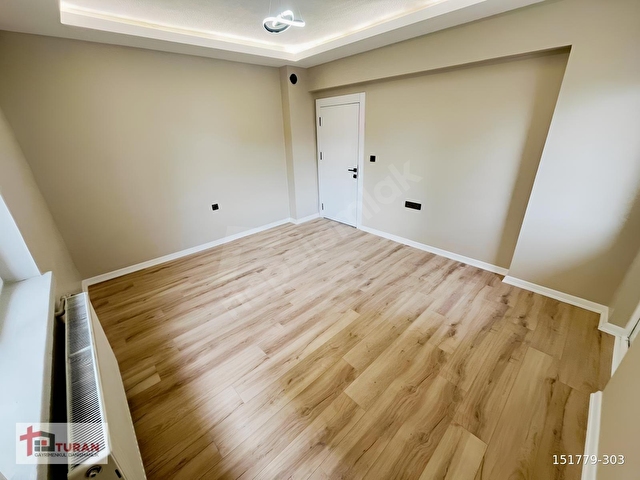 TURANDAN TELEFERİK YAKINI 2.KAT KONUMUNDA-ÖZEL YAPIM 3+1 DAİRE - Görsel 2