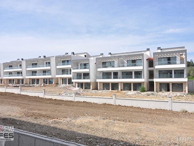 KUŞADASI DAVUTLARDA DENİZ MANZARALI HAVUZLU SİTEDE 2+1 DAİRELER - Görsel 12