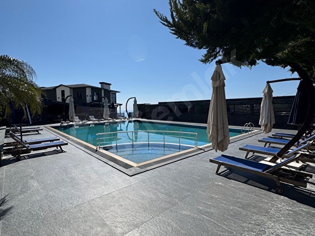 Mahmutlarda Deniz Manzaralı, Otel Konseptli Müstakil Villa - Görsel 15