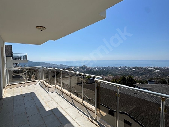 Mahmutlarda Deniz Manzaralı, Otel Konseptli Müstakil Villa - Görsel 26