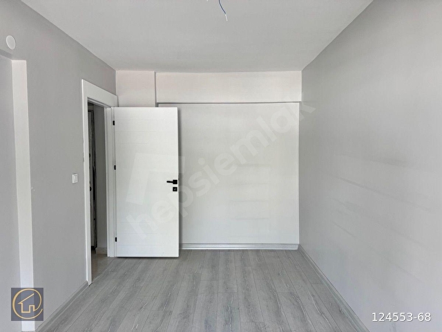 AŞAĞI ÖVEÇLER 1324. CADDEDE | CADDE CEPHELİ | BOYDAN PENCERELİ AYDINLIK 2+1 | YENİ BİNADA YATIRIMLI - Görsel 7