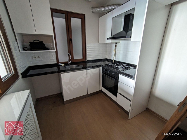 DİRECTTEN METROYA YAKIN, NEZİH SOKAKTA, KATTA, K.OTOPARKLI 2+1! - Görsel 25