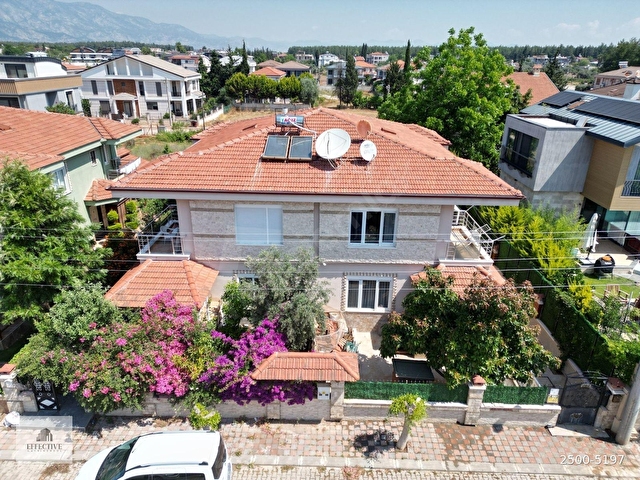 Döşemealtı Yalınlıda Fırsat Havuzlu Bahçeli 2 Katlı Villa - Görsel 5