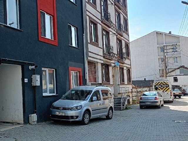 BOLU MERKEZ KARAÇAYIR MAHALLESİ SATILIK 1+1 - Görsel 2