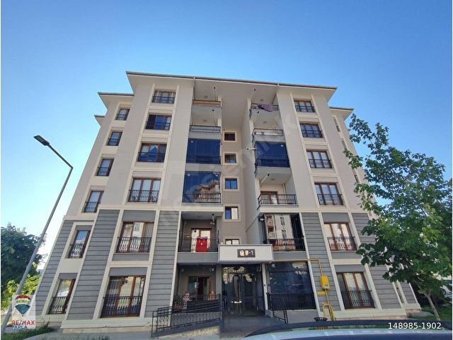 REMAX PARLADAN KIRAN TOKİLERDE SATILIK 2+1 DAİRE