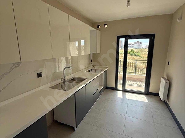 EGE EMLAKTAN YENİ TOKİLERDE ARA KAT 2+1 KİRALIK DAİRE